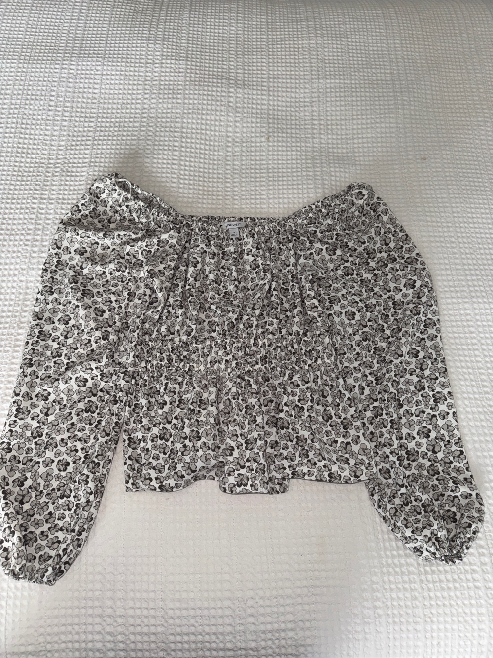 Nine West Off-Shoulder Floral Blouse in White and Gray/Brown